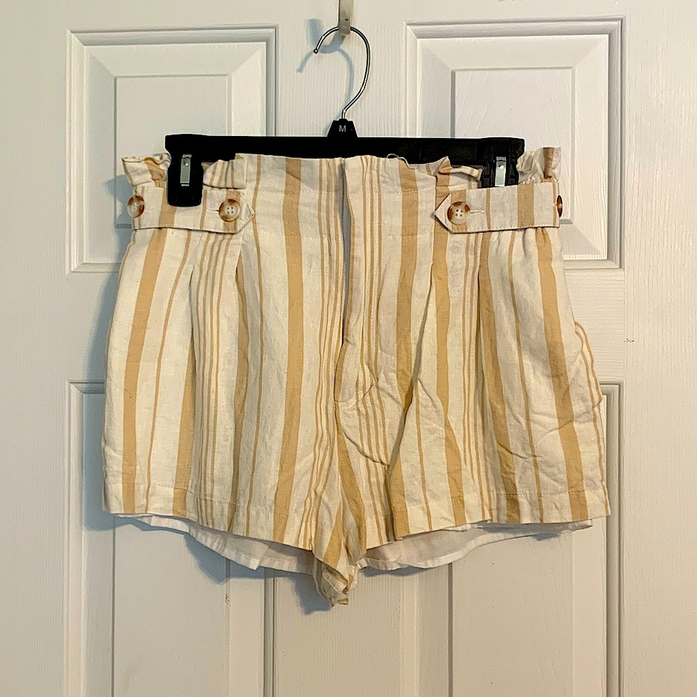 Forever 21 linen shorts. Size medium